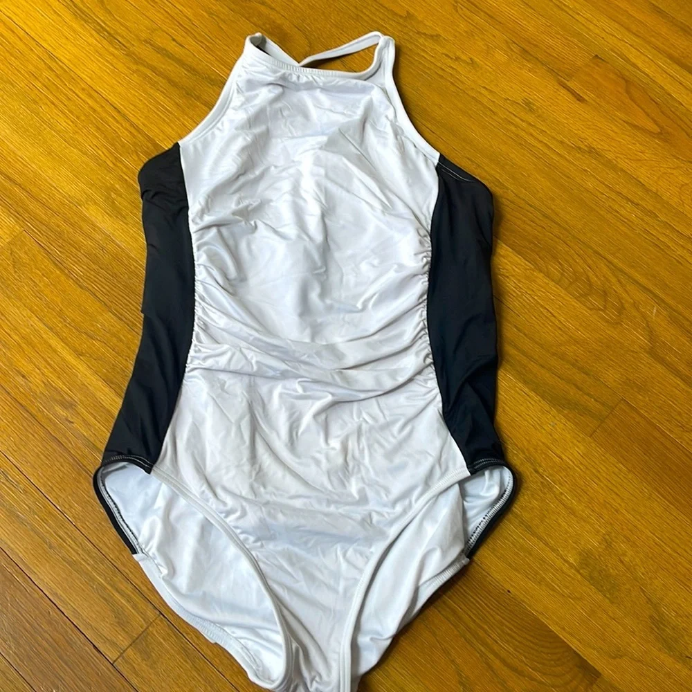 CONSERVATIVE SWIM SUIT 14 | boob hiding swim suit 14 | worn once or twice
